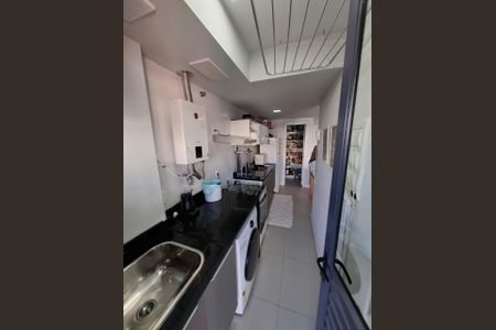 Apartamento à venda com 74m², 2 quartos e 1 vagaFoto 01