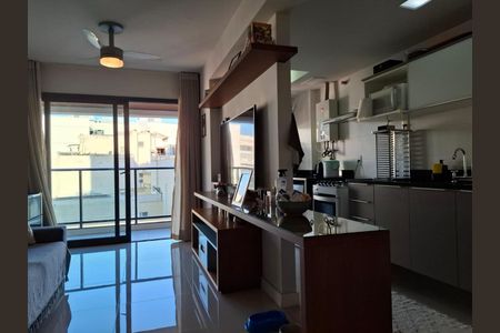 Apartamento à venda com 74m², 2 quartos e 1 vagaFoto 03