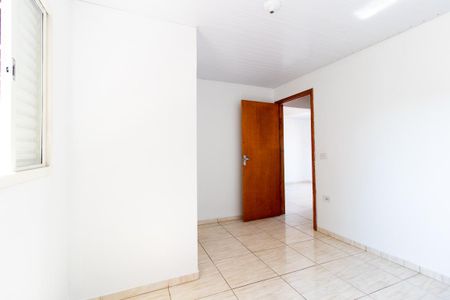 Quarto 1 de casa para alugar com 1 quarto, 56m² em Tatuquara, Curitiba