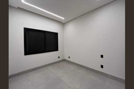 Casa para alugar com 110m², 3 quartos e 2 vagas