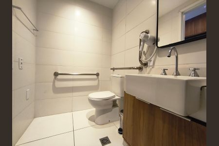 Banheiro de kitnet/studio para alugar com 1 quarto, 50m² em Vila Mariana, São Paulo
