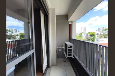 Studio para alugar com 50m², 1 quarto e sem vaga Studio para alugar com 50m², 1 quarto e sem vagaVaranda