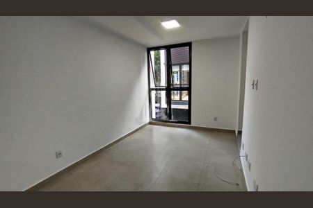 Foto 02 de casa de condomínio à venda com 2 quartos, 90m² em Vila Ipojuca, São Paulo