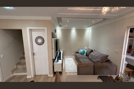 Casa de condomínio à venda com 110m², 3 quartos e 2 vagasSala