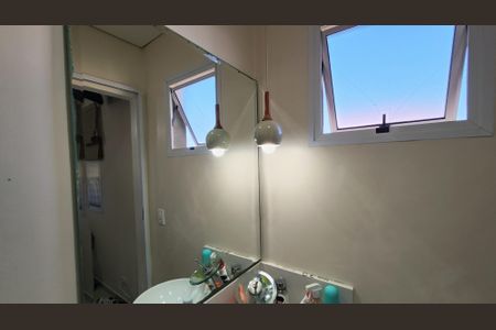 Casa de condomínio à venda com 110m², 3 quartos e 2 vagasBanheiro da Suíte