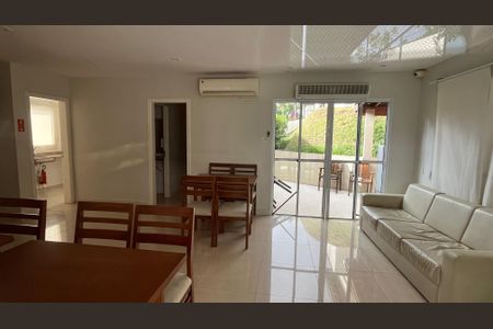 Casa de condomínio à venda com 110m², 3 quartos e 2 vagasÁrea comum - Salão de festas