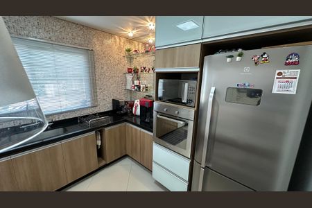 Casa de condomínio à venda com 110m², 3 quartos e 2 vagasCozinha