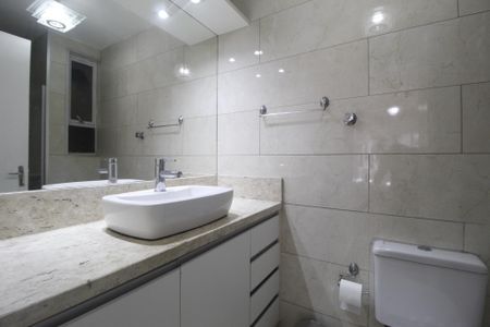 Apartamento à venda com 85m², 2 quartos e 1 vagaBanheiro da Suíte 