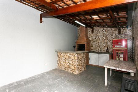Casa à venda com 245m², 3 quartos e 2 vagasChurrasqueira