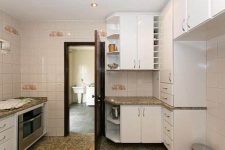 Casa à venda com 245m², 3 quartos e 2 vagasCozinha