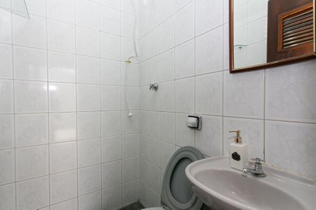 Casa à venda com 245m², 3 quartos e 2 vagasBanheiro de Serviço