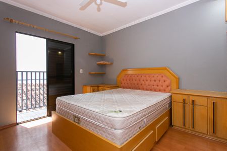 Casa à venda com 245m², 3 quartos e 2 vagasSuíte