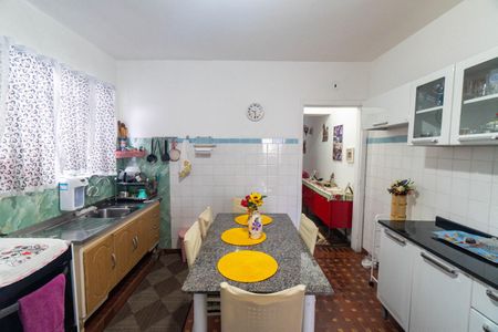 Casa à venda com 170m², 3 quartos e 1 vagaCozinha e Área de Serviço