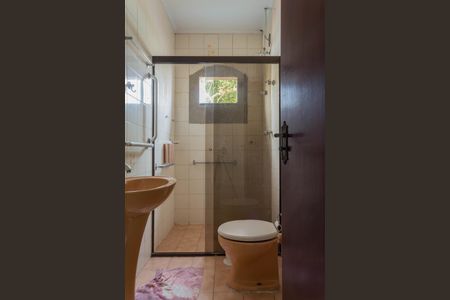 Casa à venda com 218m², 4 quartos e 6 vagasBanheiro