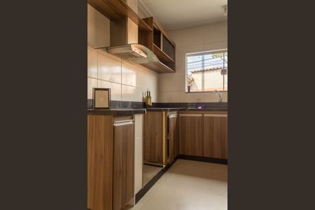 Casa à venda com 218m², 4 quartos e 6 vagasCozinha