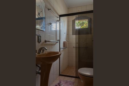 Casa à venda com 218m², 4 quartos e 6 vagasBanheiro