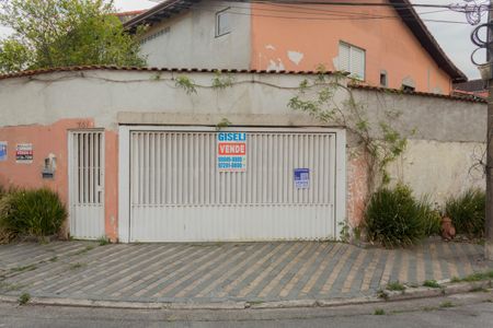 Casa à venda com 218m², 4 quartos e 6 vagasFachada