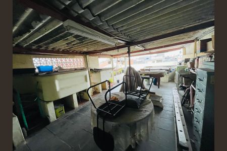 Casa à venda com 300m², 6 quartos e 3 vagas Casa à venda com 300m², 6 quartos e 3 vagasCobertura