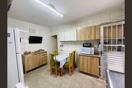 Casa à venda com 300m², 6 quartos e 3 vagas Casa à venda com 300m², 6 quartos e 3 vagasCozinha