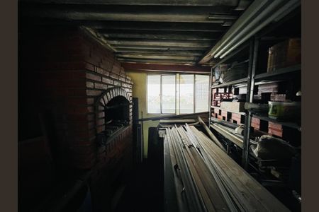 Casa à venda com 300m², 6 quartos e 3 vagas Casa à venda com 300m², 6 quartos e 3 vagasChurrasqueira