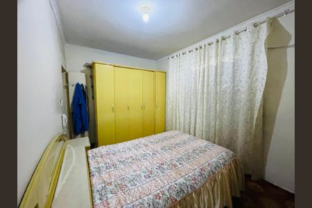 Casa à venda com 300m², 6 quartos e 3 vagas Casa à venda com 300m², 6 quartos e 3 vagasQuarto 1