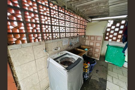 Casa à venda com 300m², 6 quartos e 3 vagas Casa à venda com 300m², 6 quartos e 3 vagasÁrea de Serviço