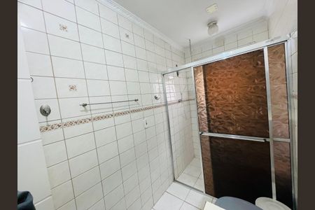 Casa à venda com 300m², 6 quartos e 3 vagas Casa à venda com 300m², 6 quartos e 3 vagasBanheiro 2