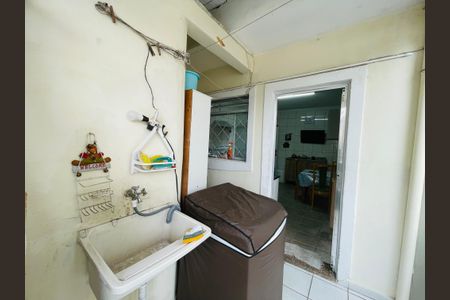 Casa à venda com 300m², 6 quartos e 3 vagas Casa à venda com 300m², 6 quartos e 3 vagasÁrea de Serviço