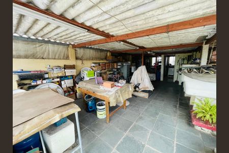 Casa à venda com 300m², 6 quartos e 3 vagas Casa à venda com 300m², 6 quartos e 3 vagasCobertura