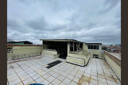 Casa à venda com 300m², 6 quartos e 3 vagas Casa à venda com 300m², 6 quartos e 3 vagasTerraço