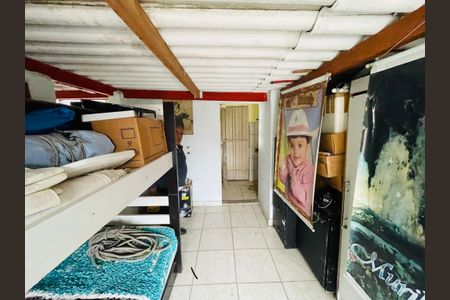 Casa à venda com 300m², 6 quartos e 3 vagas Casa à venda com 300m², 6 quartos e 3 vagasQuarto 3