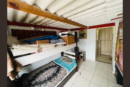 Casa à venda com 300m², 6 quartos e 3 vagas Casa à venda com 300m², 6 quartos e 3 vagasQuarto 3