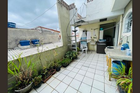 Casa à venda com 300m², 6 quartos e 3 vagas Casa à venda com 300m², 6 quartos e 3 vagasQuintal