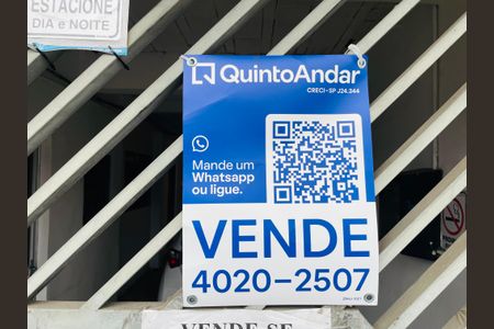 Casa à venda com 300m², 6 quartos e 3 vagas Casa à venda com 300m², 6 quartos e 3 vagasPlaca