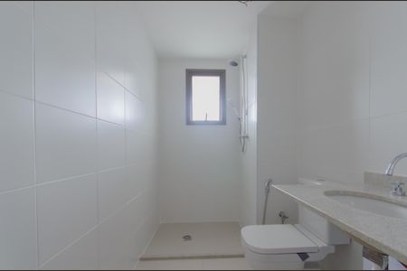Apartamento à venda com 142m², 3 quartos e 3 vagasBanheiro da Suíte 1