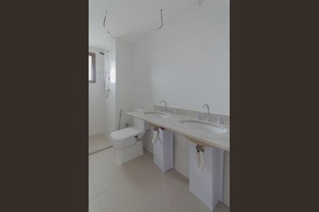 Apartamento à venda com 142m², 3 quartos e 3 vagasBanheiro da Suíte 1