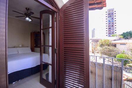 Casa para alugar com 289m², 3 quartos e 6 vagasQuarto 2 Varanda