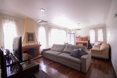 Casa para alugar com 289m², 3 quartos e 6 vagasSala