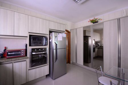 Casa para alugar com 289m², 3 quartos e 6 vagasCozinha