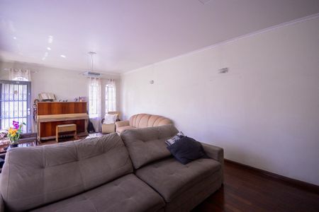 Casa para alugar com 289m², 3 quartos e 6 vagasSala