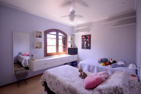 Casa para alugar com 289m², 3 quartos e 6 vagasQuarto 1