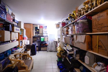 Casa para alugar com 289m², 3 quartos e 6 vagasDeposito