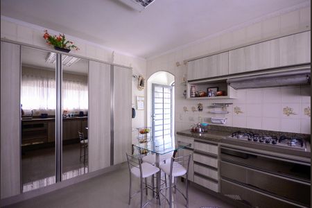 Casa para alugar com 289m², 3 quartos e 6 vagasCozinha