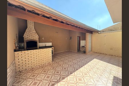 Casa à venda com 183m², 4 quartos e 2 vagasÁrea Externa