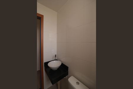 Apartamento à venda com 52m², 2 quartos e 1 vaga Apartamento à venda com 52m², 2 quartos e 1 vagaBanheiro Social