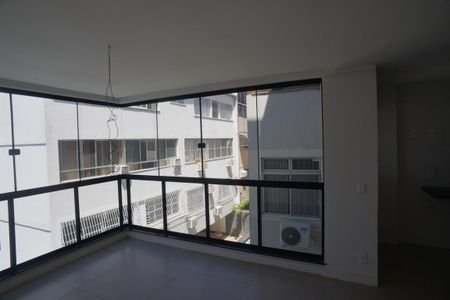 Apartamento à venda com 110m², 3 quartos e 2 vagasSala