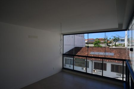 Sala de apartamento à venda com 3 quartos, 110m² em Barra da Tijuca, Rio de Janeiro
