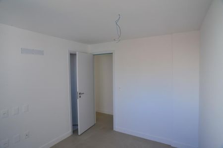 Apartamento à venda com 110m², 3 quartos e 2 vagasSuíte 1