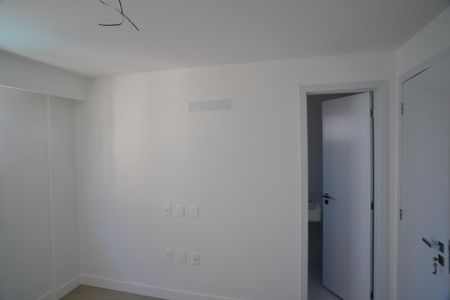 Apartamento à venda com 110m², 3 quartos e 2 vagasSuíte 1