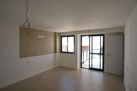 Apartamento à venda com 110m², 3 quartos e 2 vagasSuíte 2
